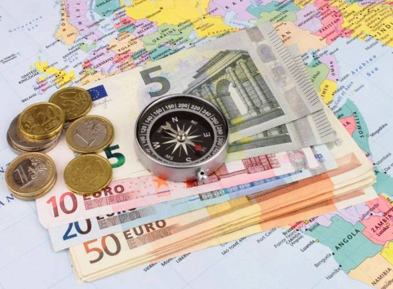 Эксперт рассказал, когда лучше закупать валюту на запланированные путешествия