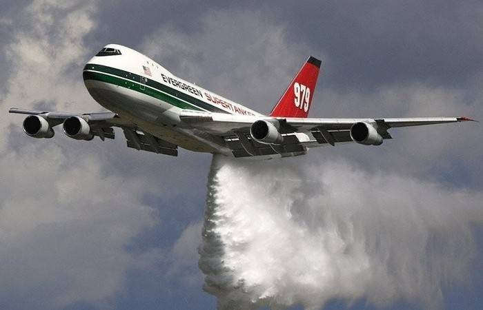 Что происходит со сброшенным с самолетов авиационным топливом