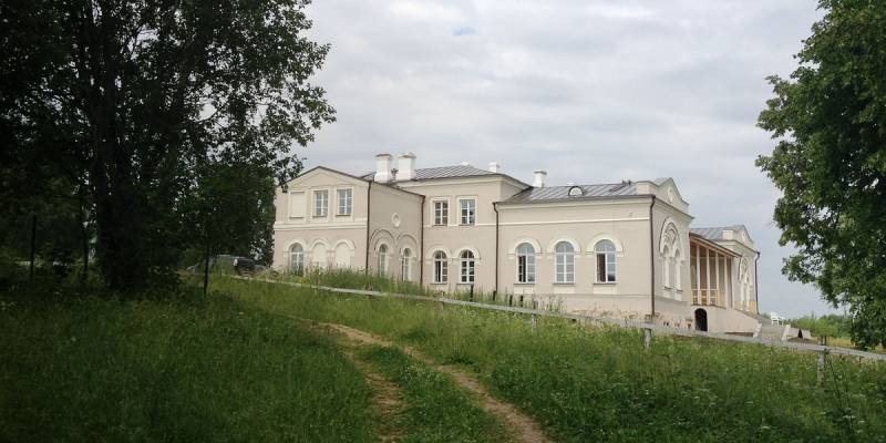 В России становится популярным восстановление старинных имений В России становится популярным восстановление старинных имений
