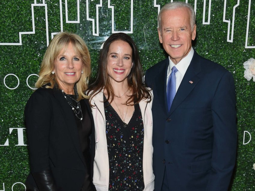 Биография, стиль и история жизни дочери Джо Байдена Эшли