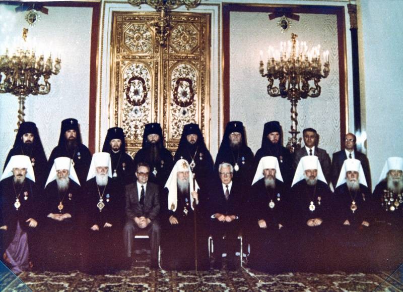 Почему в СССР были против религии, но отмечали 1000-летие со Дня крещения Руси