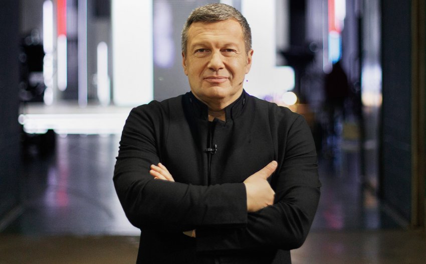 Новая социальная сеть ClubHouse продолжает завоевывать популярность в России