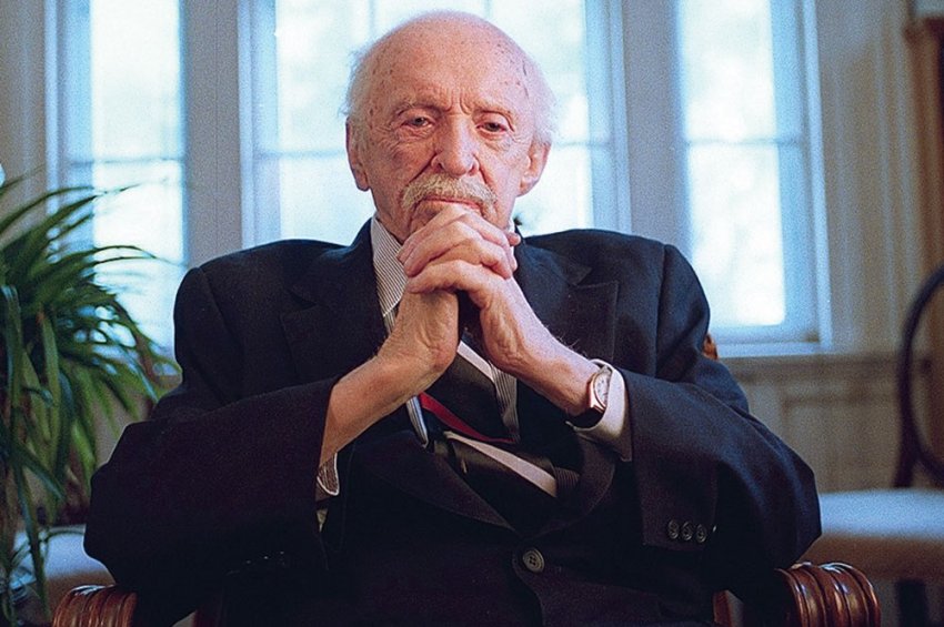 Как американский пропагандист научил курить женщин