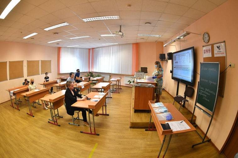 Российским школьникам упростили порядок сдачи экзаменов в 2021 году