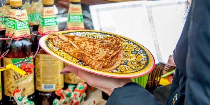 Какие места можно посетить в Москве, чтобы отведать бесплатные блины на Масленицу