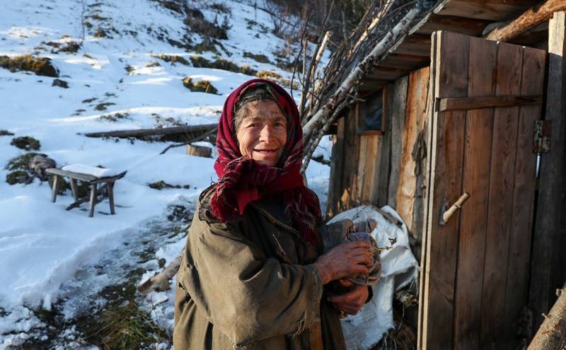 Агафья Лыкова переехала в новый дом, который ей построил бизнесмен Олег Дерипаска