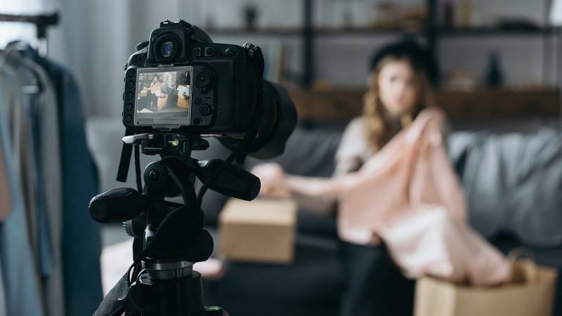 В РФ хотят ввести налог для IT-гигантов на рекламу у блогеров