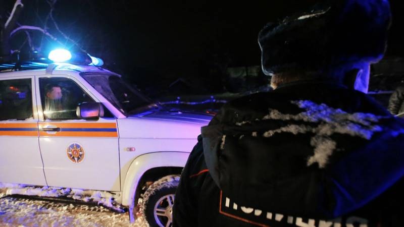 Пострадавшая от схода лавины в Мурманской области девочка, найдена под завалами Пострадавшая от схода лавины в Мурманской области девочка, найдена под завалами