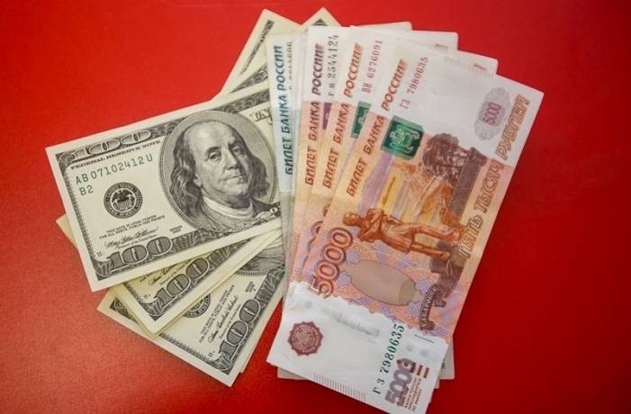 Эксперт назвал самое лучшее время для продажи американского доллара Эксперт назвал самое лучшее время для продажи американского доллара