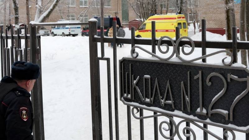 Хотел поквитаться с одноклассниками: в Сочи сотрудниками ФСБ задержан школьник Хотел поквитаться с одноклассниками: в Сочи сотрудниками ФСБ задержан школьник