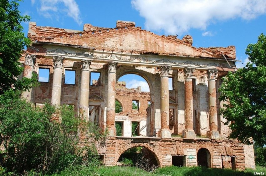 Дворцы и усадьбы: как погибает архитектурное наследие царской России