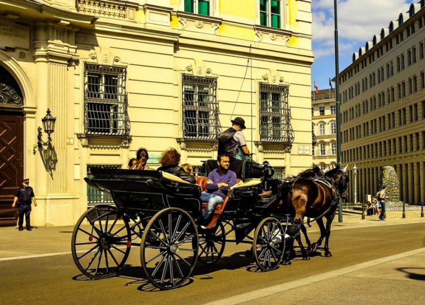 Фиакры: история появления и развития такси