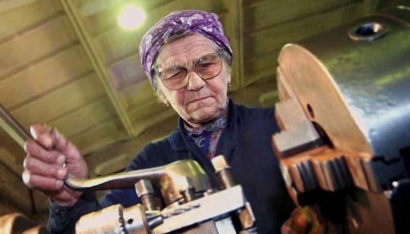 Работающим пенсионерам снова предложили вернуть индексацию выплат с 2022 года