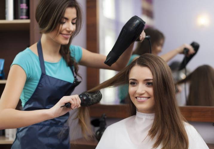 Какие дни в мае 2021 года самые благоприятные для стрижки волос, а какие нет