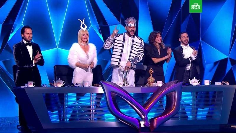 Неваляшка в проекте «Маска» не дошла до финального выступления