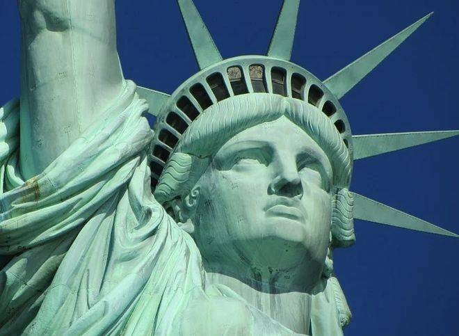 Почему в посольстве США решили прекратить выдачу виз российским гражданам