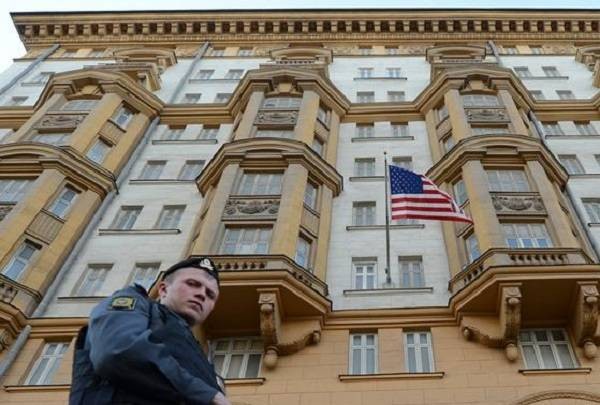 Россиянам остановят выдачу американских виз