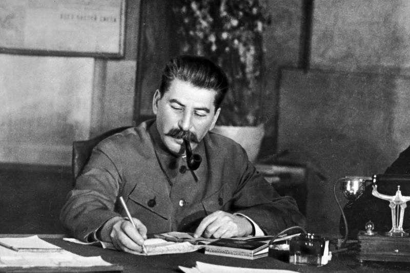 Что известно о черной тетради Иосифа Сталина Что известно о черной тетради Иосифа Сталина