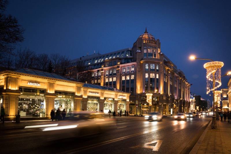 Китайские инвесторы избавляются от здания Военторга