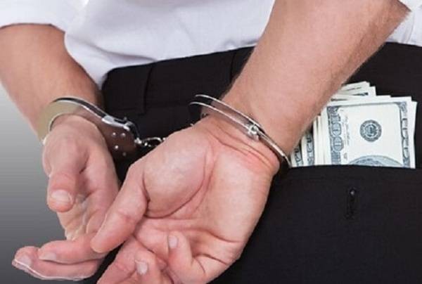 Вымогатели купились на муляж вместо денег в Московской области