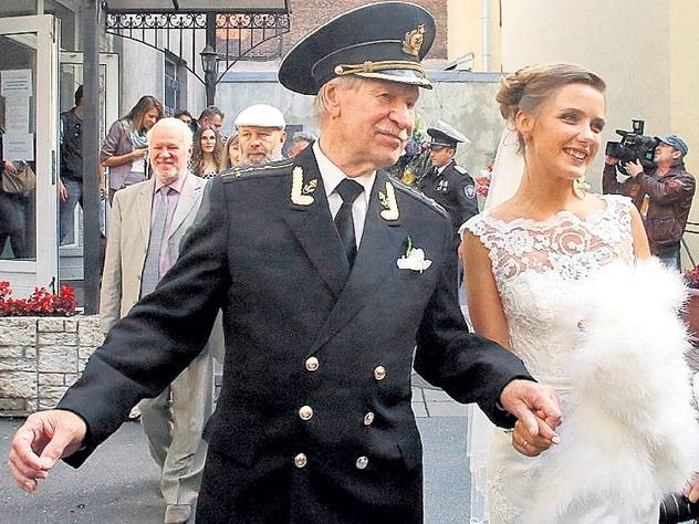 Актёр Иван Краско решил вновь жениться на молодой девушке