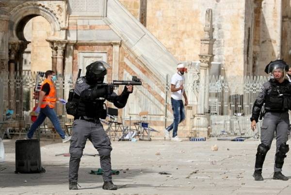 Израильтяне стали наносить ответные удары по объектам ХАМАС 10 мая 2021 года