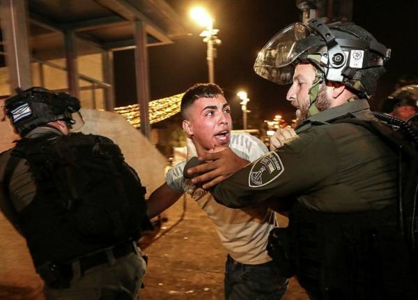 Израильтяне стали наносить ответные удары по объектам ХАМАС 10 мая 2021 года