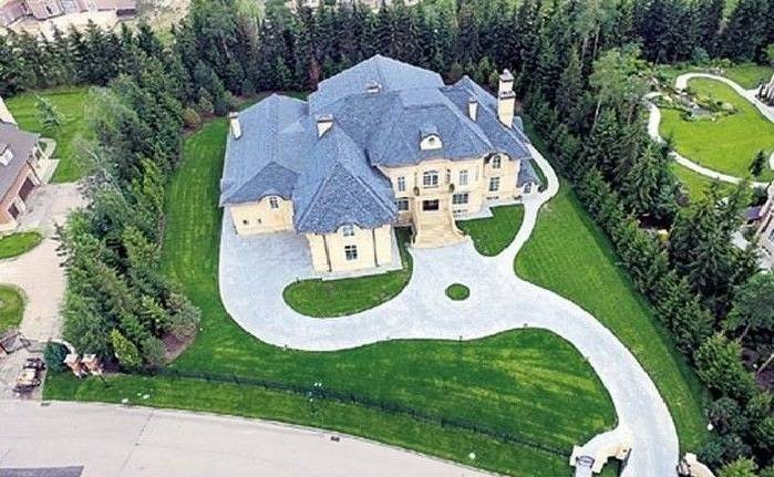 Поклонники увидели, как выглядит шикарный дом Стаса Михайлова