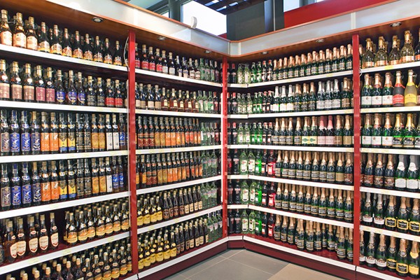 Вступил в силу запрет на продажу алкоголя в жилых домах в России