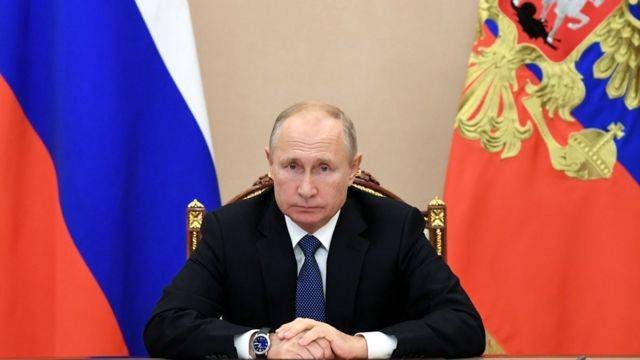 В России 12 июня 2021 года объявлен выходным днем в честь «Дня России» В России 12 июня 2021 года объявлен выходным днем в честь «Дня России»