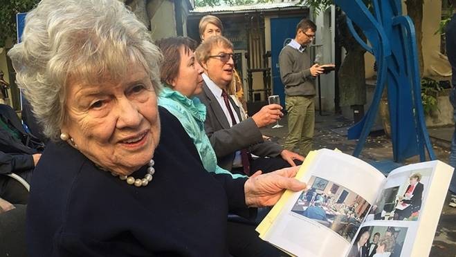 Бывший советник президента США Рейгана Сюзанна Масси попросила гражданства у президента РФ