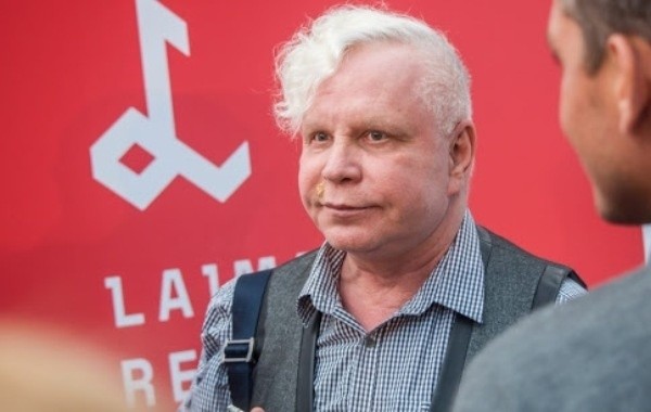Поклонники Бориса Моисеева надеются на его полное выздоровление