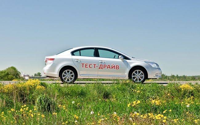 Какие есть причины, по которым продают дешево новые автомобили с небольшим побегом