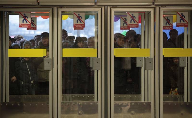 Московское метро снова минируют, специалисты ищут бомбы, заложенные анонимом 25 мая 2021 года Московское метро снова минируют, специалисты ищут бомбы, заложенные анонимом 25 мая 2021 года