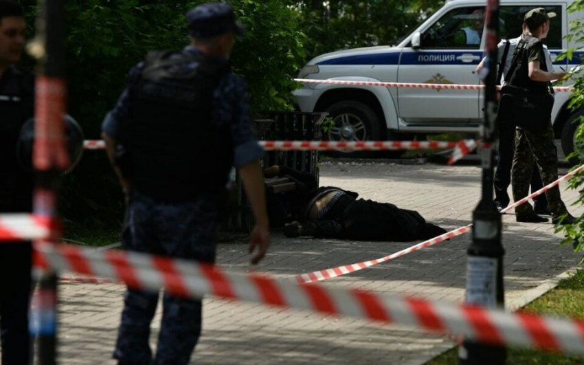 Пьяный мужчина устроил резню после перепалки с неизвестными в Екатеринбурге