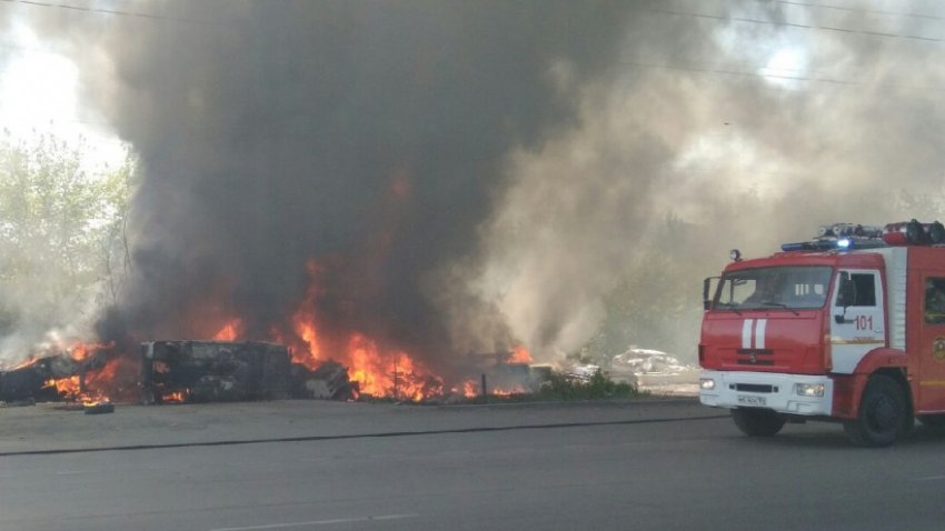 Связи между лесными пожарами в Сибири и смогом над Челябинском нет, — МЧС