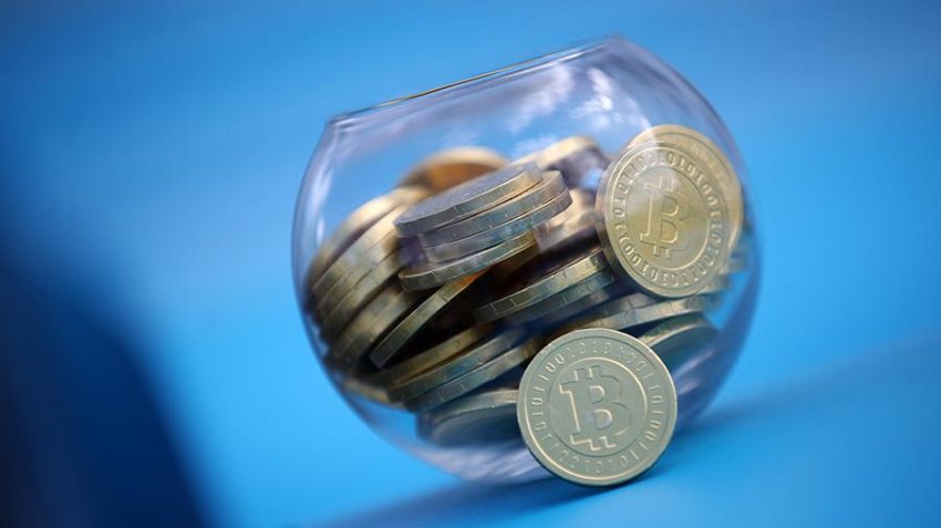 Цена биткоина продолжает падать: что ждет первую криптовалюту мира в 2021 году