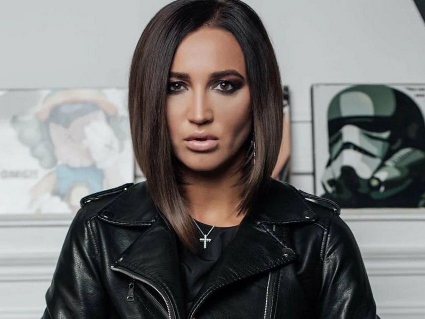 Бузова спровоцировала волну критики в свой адрес после «пьяного» выступления в Волгограде