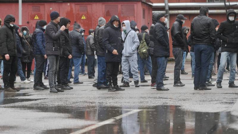 С 15 июня 2021 года изменятся сроки временного нахождения мигрантов в России