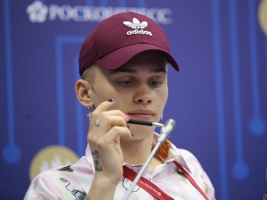 TikTok-блогер и музыкант Даня Милохин стал новым лицом Сбербанка TikTok-блогер и музыкант Даня Милохин стал новым лицом Сбербанка