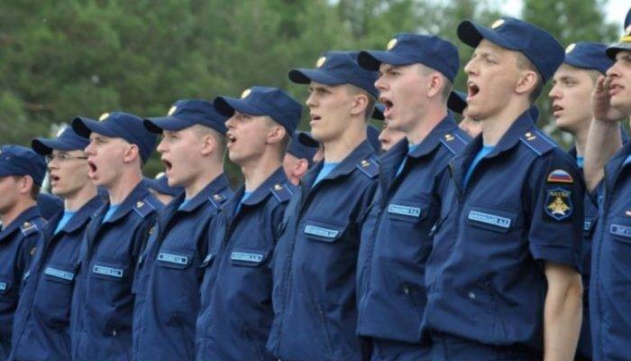 Почему летчики не носят погоны со звездочками Почему летчики не носят погоны со звездочками