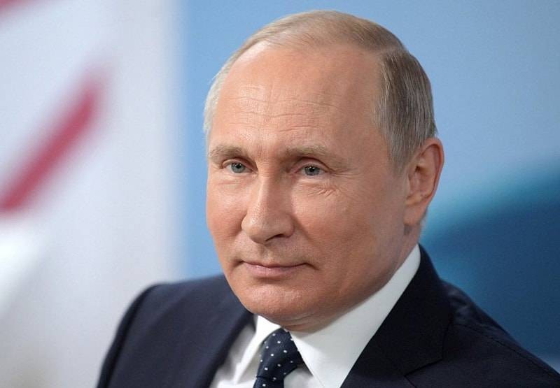 Как россияне относятся к Владимиру Путину