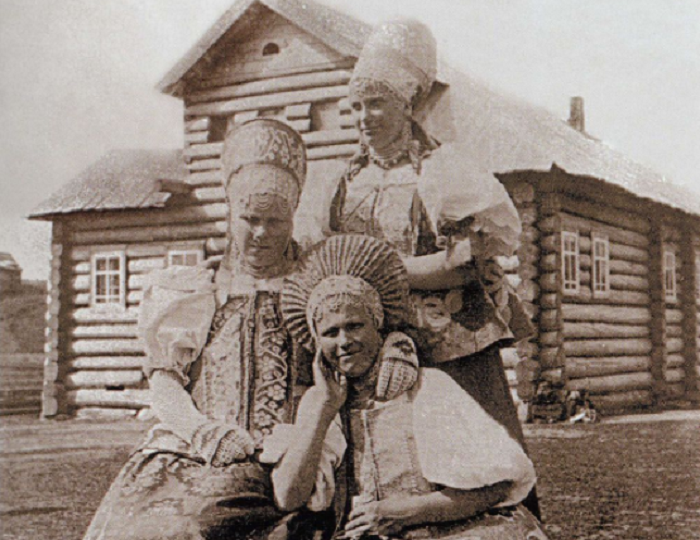 Остаться в "девках": что на Руси ждало незамужних женщин