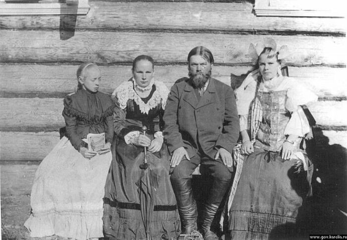 Остаться в "девках": что на Руси ждало незамужних женщин