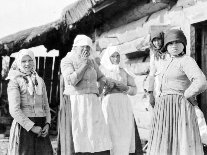 Остаться в "девках": что на Руси ждало незамужних женщин