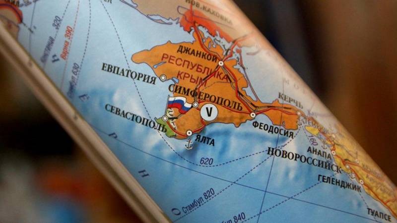 Украина попыталась обязать крымчан платить налоги