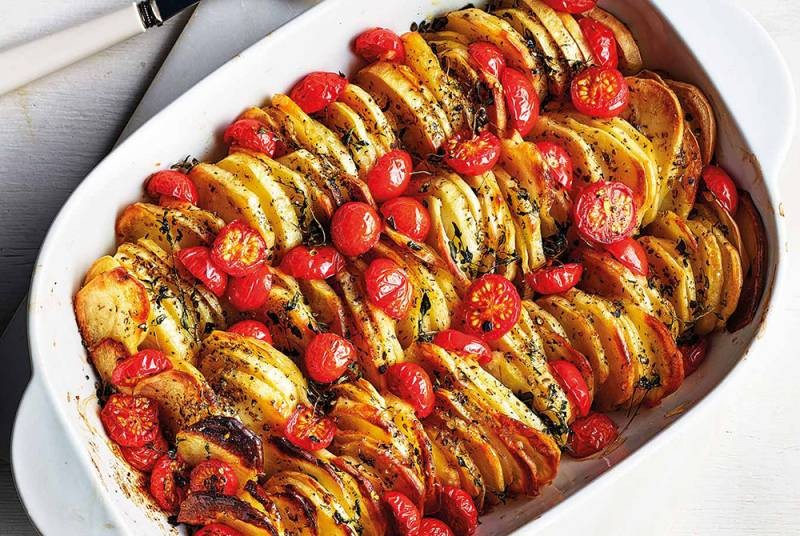 Среди продуктов, которые нельзя употреблять друг с другом, оказались помидоры с картофелем