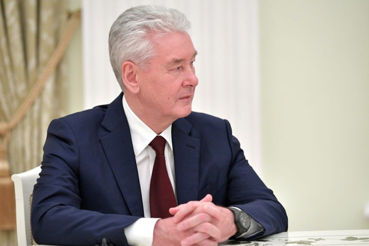 Москва борется с COVID-19: Собянин продлил новый локдаун с 20 июня 2021 года Москва борется с COVID-19: Собянин продлил новый локдаун с 20 июня 2021 года