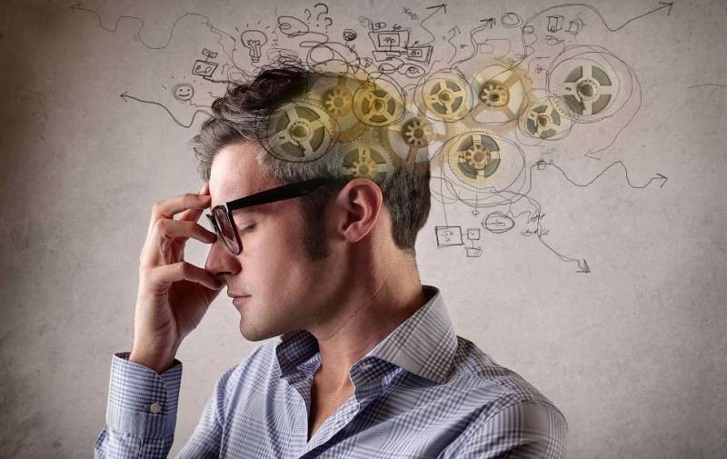 Илон Маск собирается усилить мозговую деятельность человека, соединив его с компьютером