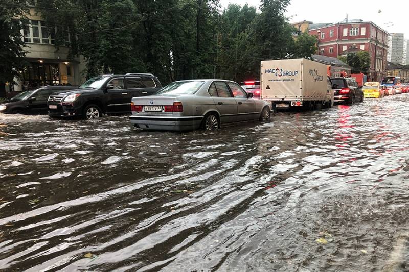 Супер ливень в Москве летом 2021 года привел к частичному подтоплению столицы